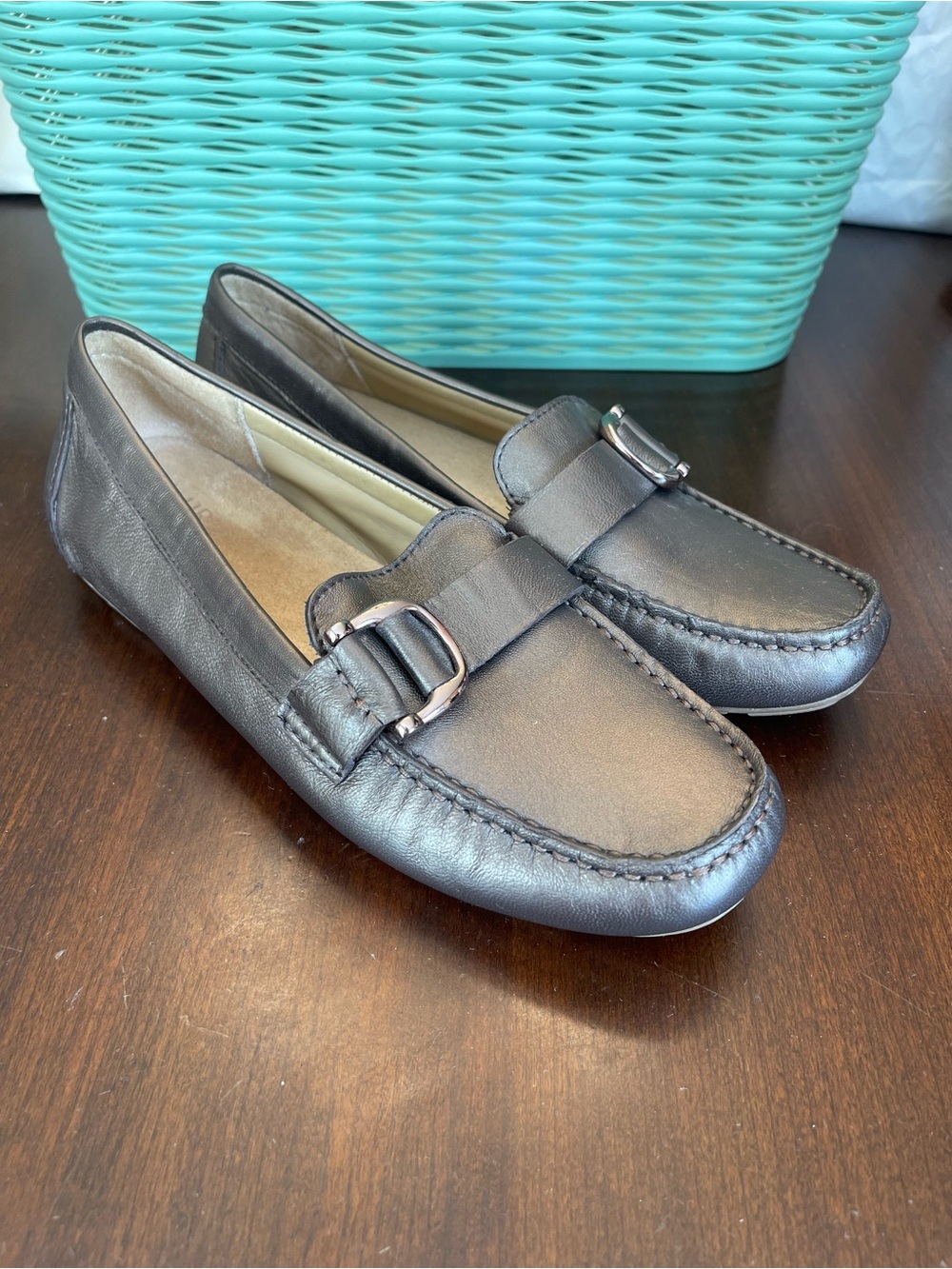 Naturalizer Heaven Buckle Driving Loafers SZ 9 color metalic pewter